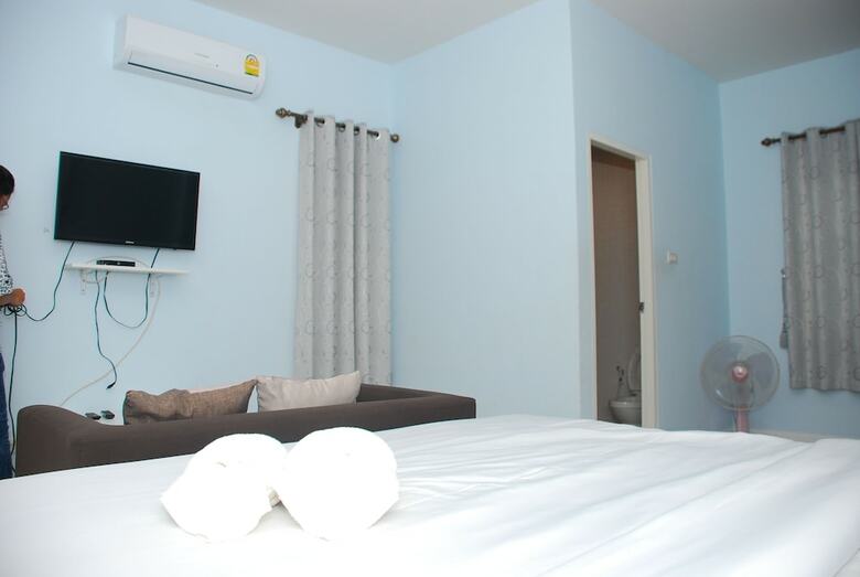 Hotel The First Residence