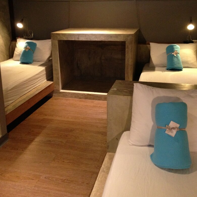 Hostal In A Box Hostel