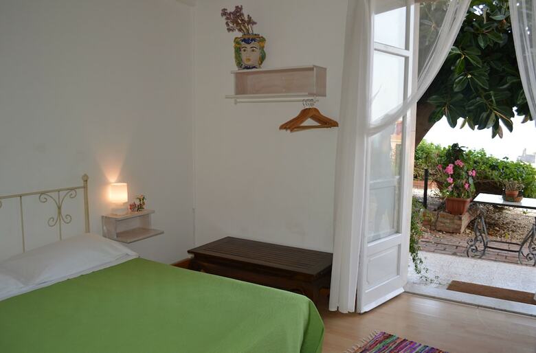 Pupi Catania Etna B&B