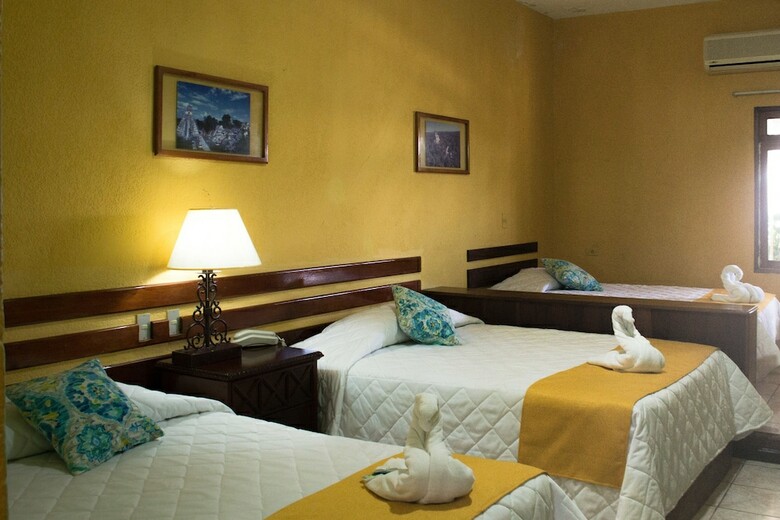 Hotel Santana