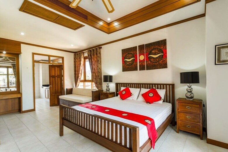 4 Br Villa On Beachfront Resort - Tg44