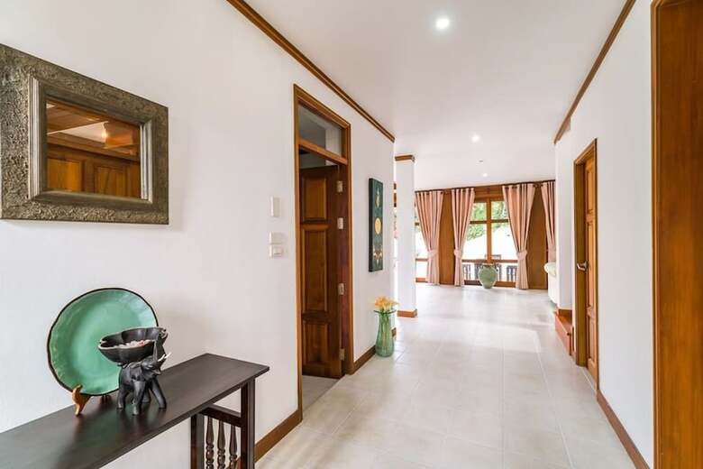 4 Br Villa On Beachfront Resort - Tg44