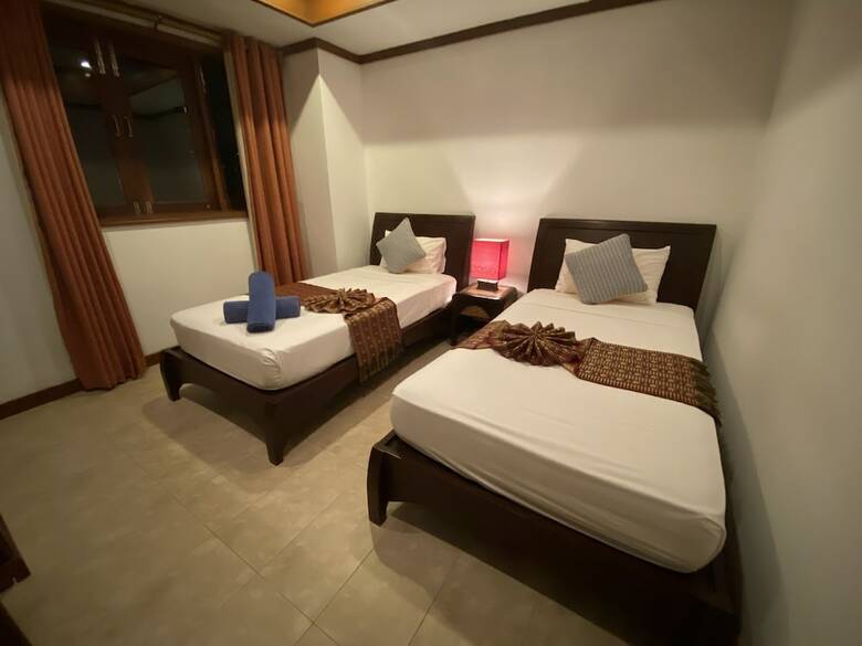 Villa 4 Br Seaview Walk To Beach Tg48