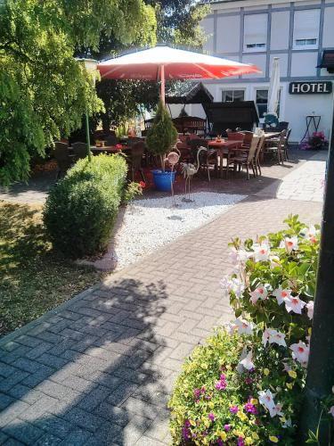 Hotel Rh�ner Land ****