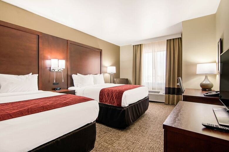 Hotel Comfort Inn & Suites