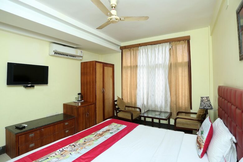 Hotel Oyo Flagship 131 Puri Surya Beach Inn