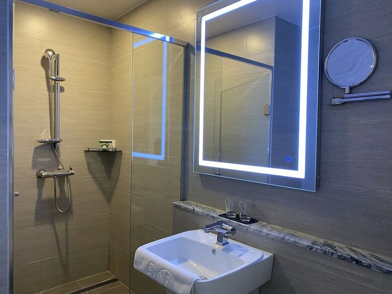 New Donghae Hotel