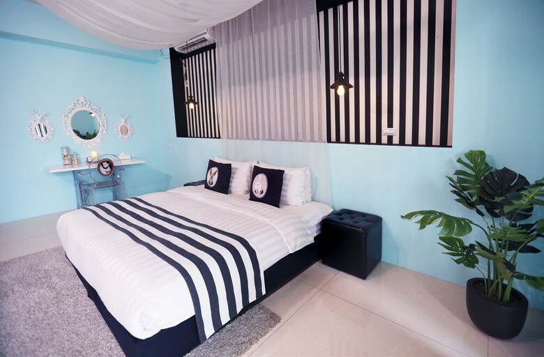 Hotel Pink Flatette