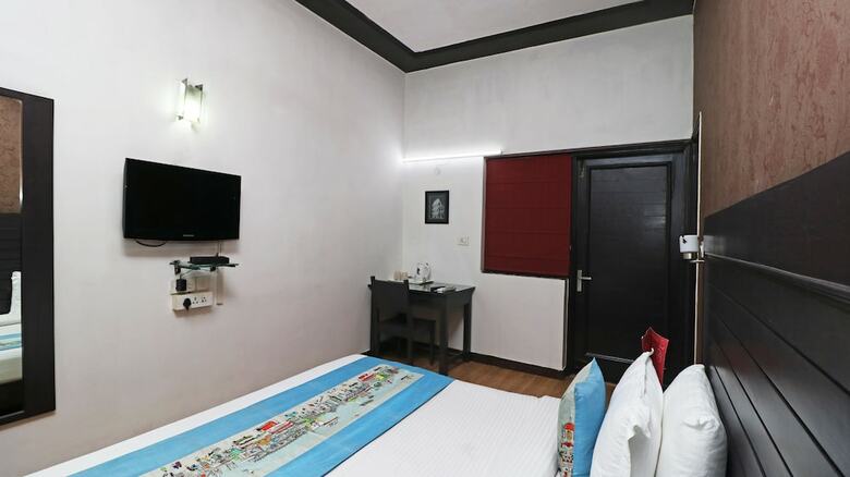 Oyo 2227 Hotel Chalet