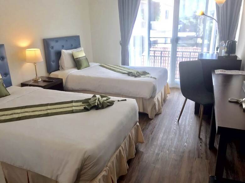 Ratana Hotel