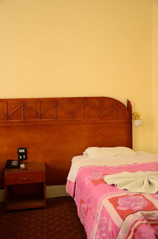 Hotel Louris Inn