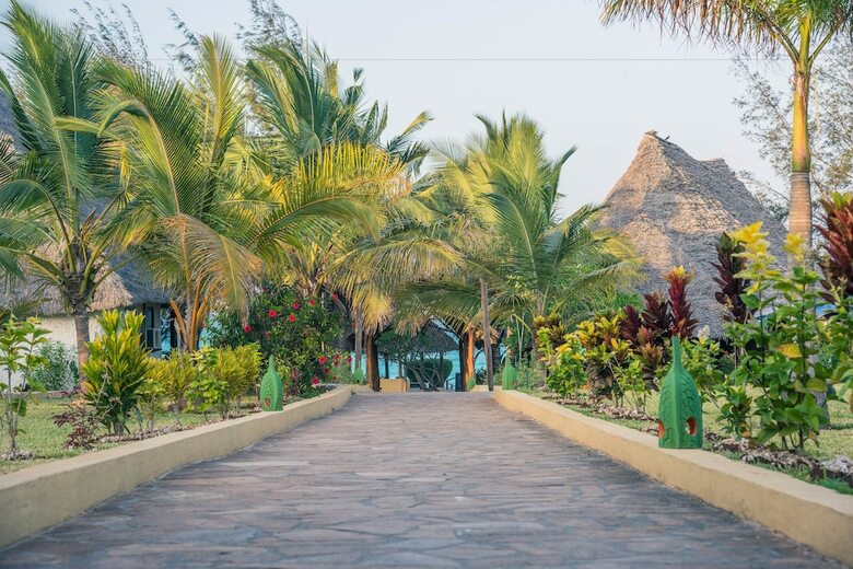 Hotel Tanzanite Beach Resort