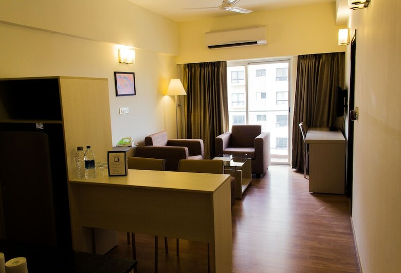 Hotel Starlit Suites