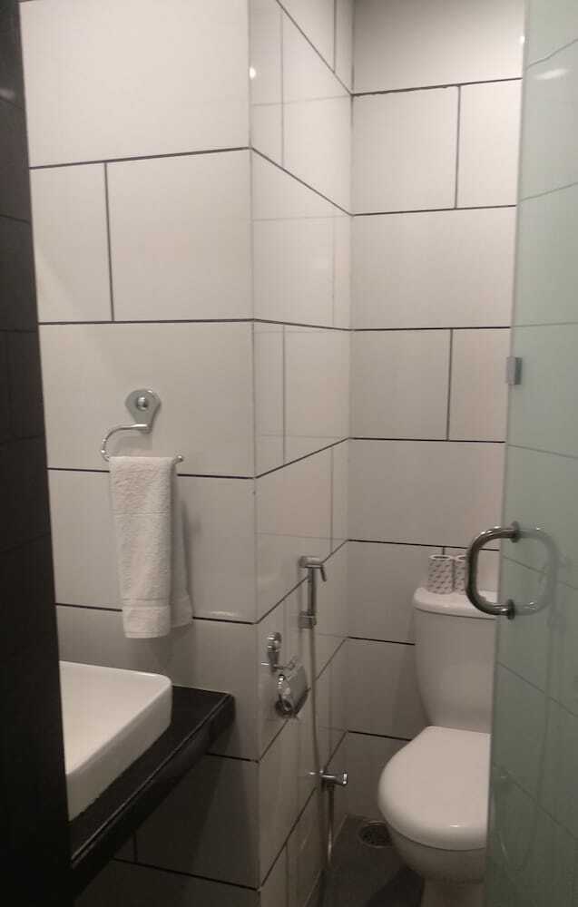 Hotel Starlit Suites