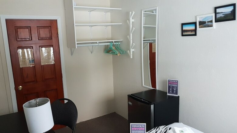 Hotel Preferred Rooms By Crestview Guest House