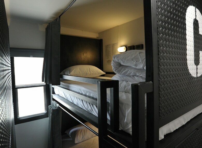 Hostal Our Secret Base - Hostel