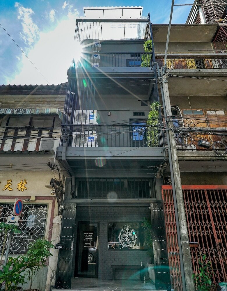 Hostal Our Secret Base - Hostel