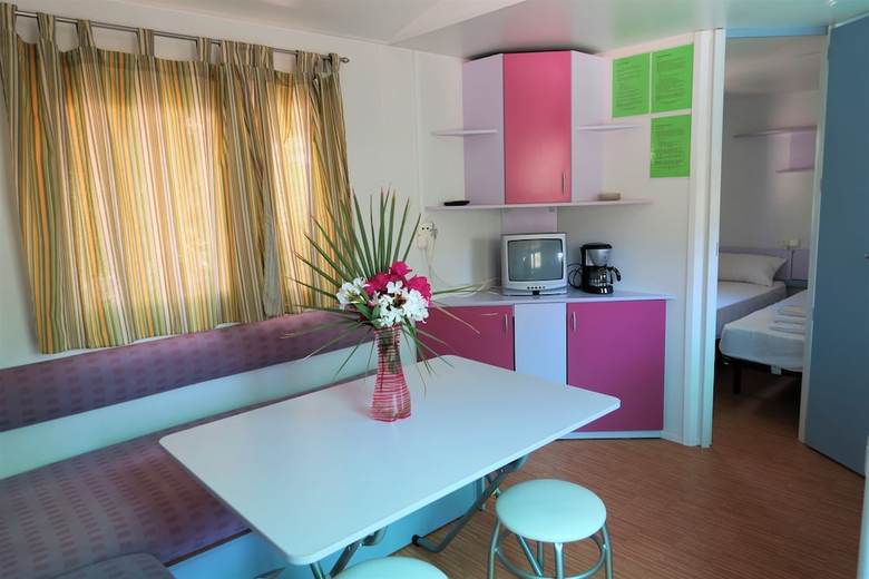 Camping & Bungalow Cueva Negra