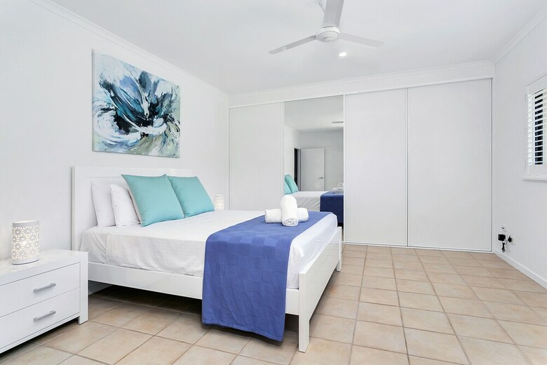 Palm Cove Retreat