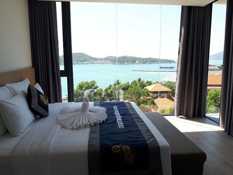 Nha Trang Harbor Apartments & Hotel