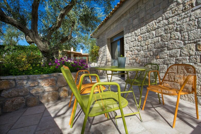 Hotel Anthemion Suites & Villas