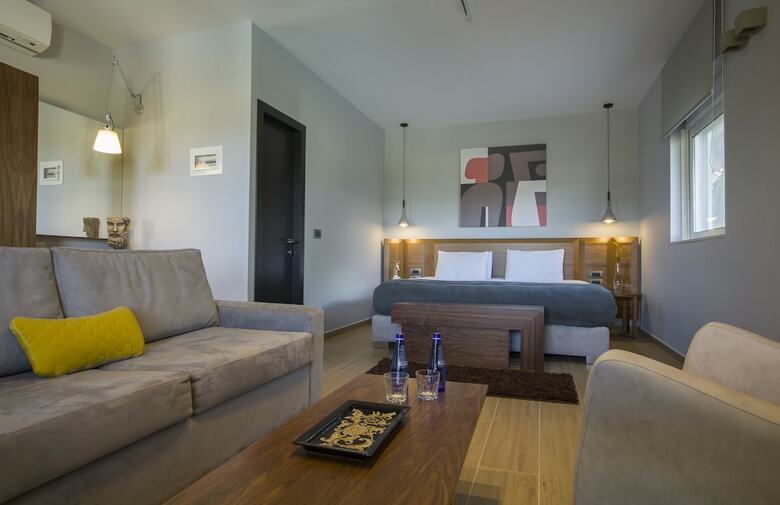 Hotel Anthemion Suites & Villas