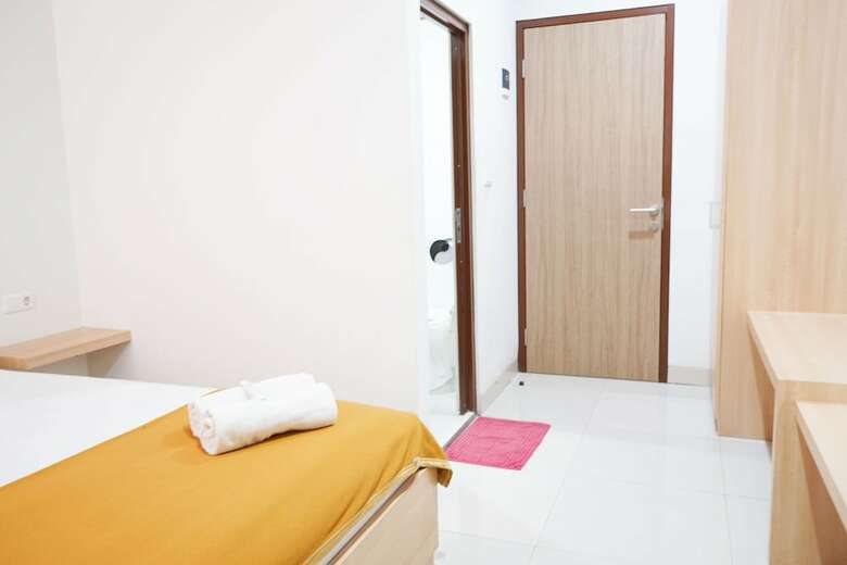 Hotel Urooms Tanah Abang