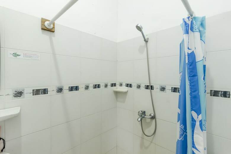 Hotel Reddoorz @ Taman Menteng Bintaro