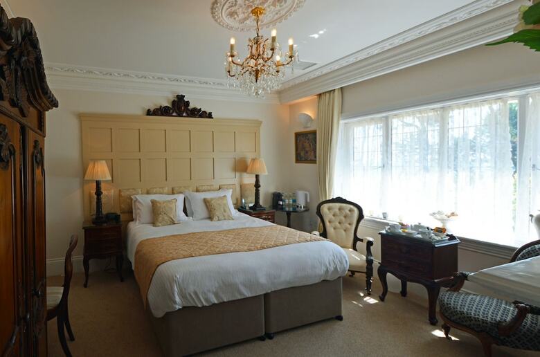 Hotel Haven Hall