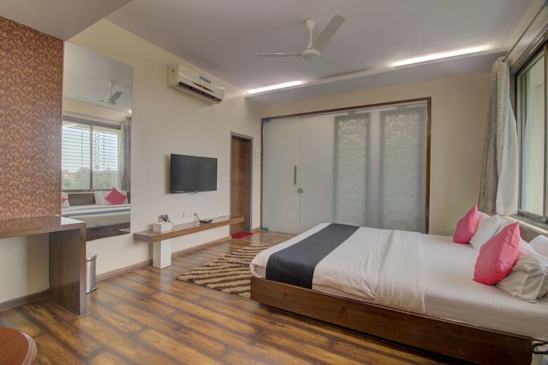 Oyo 7158 Hotel Kushala Executive Inn
