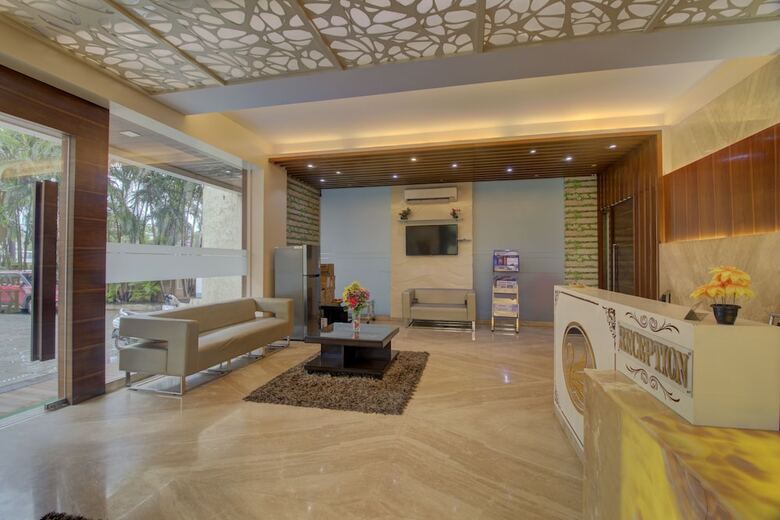 Oyo 7158 Hotel Kushala Executive Inn