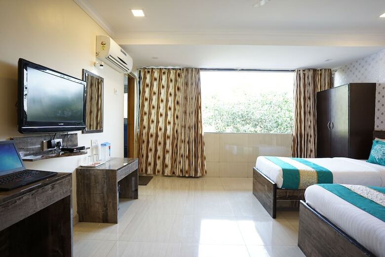 Hotel Oyo 5665 Rana Residency