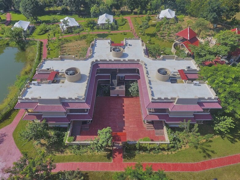 Hotel Sterling Kanha