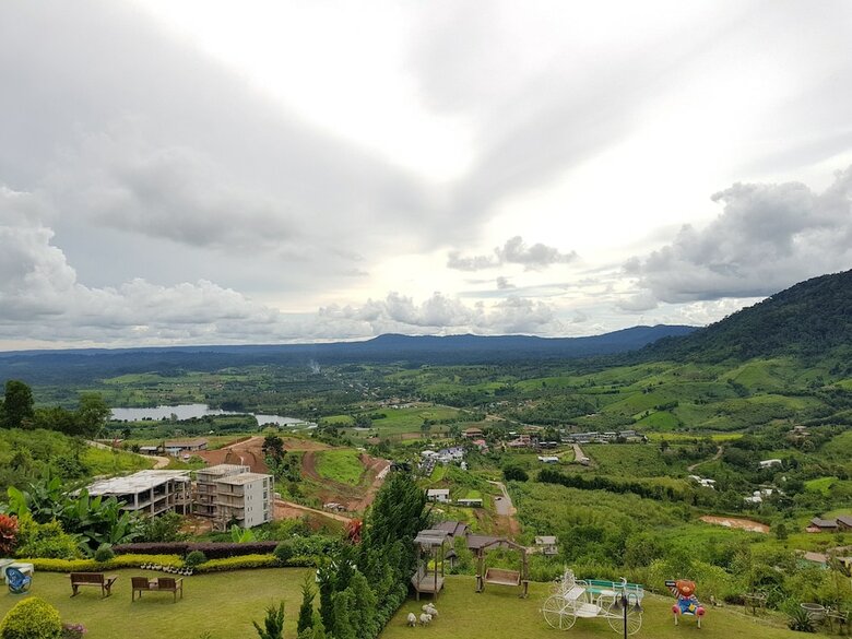 Hotel Baanmorkburi Resort