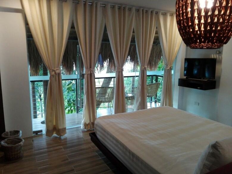 Villas By Eco Hotel Batangas