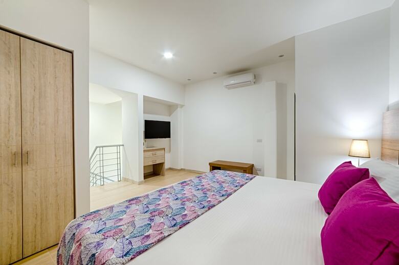Hotel Ms Pac�fico Chipichape Plus