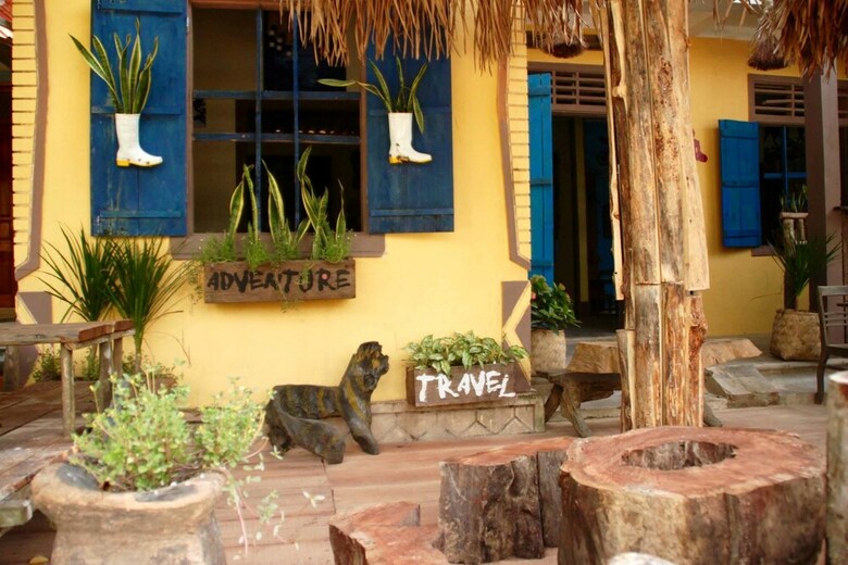 Hostal Nguyen Shack Phong Nha Central Town
