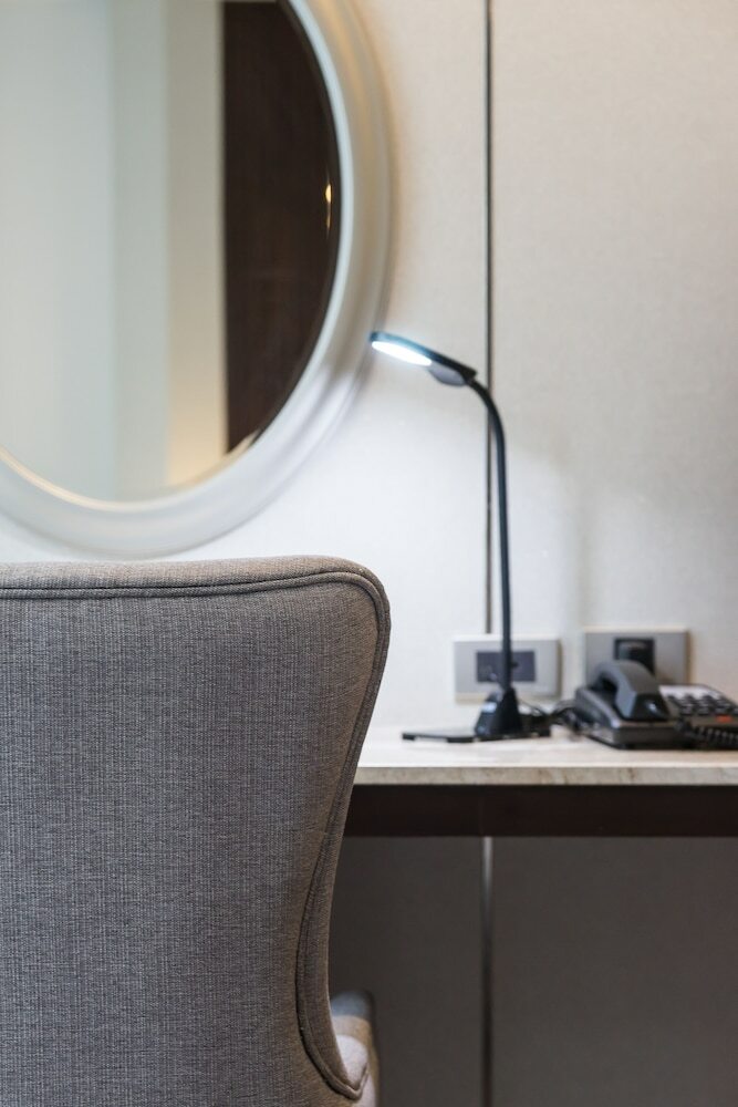 Surestay Plus Hotel By Best Western Sukhumvit 2