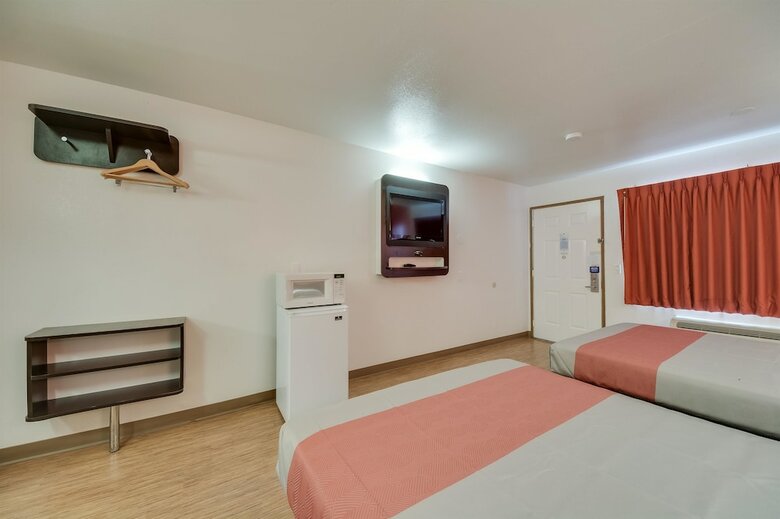 Motel 6 Brownsville North