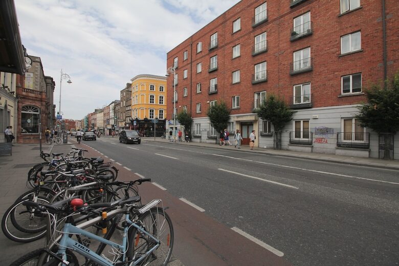 South City Centre Apartment