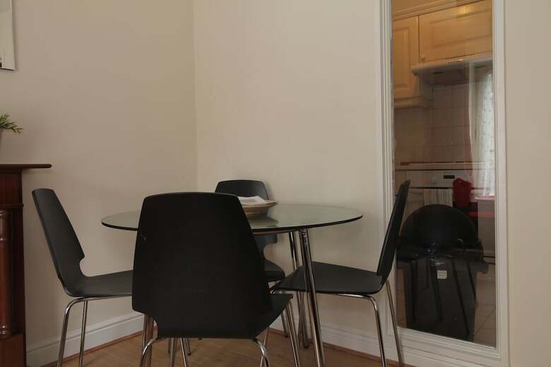 South City Centre Apartment