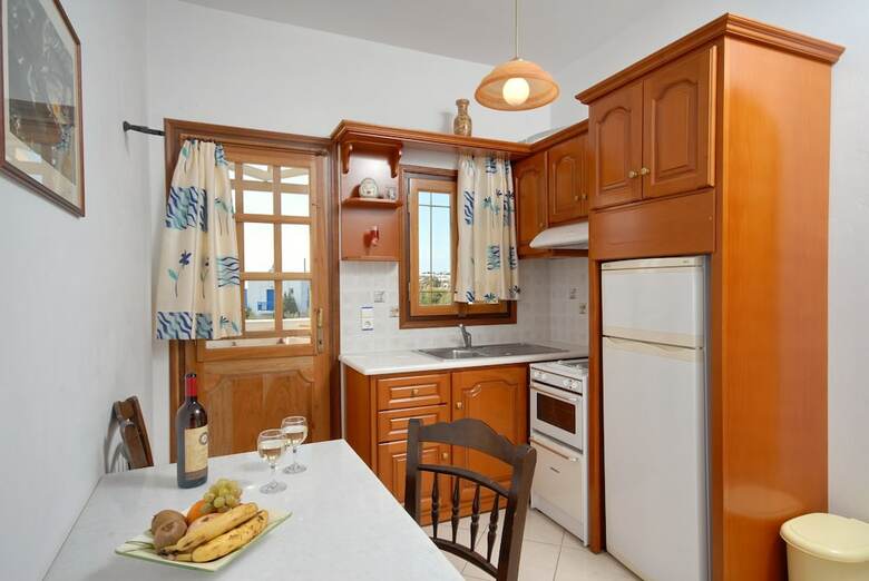 Birikos Hotel & Suites