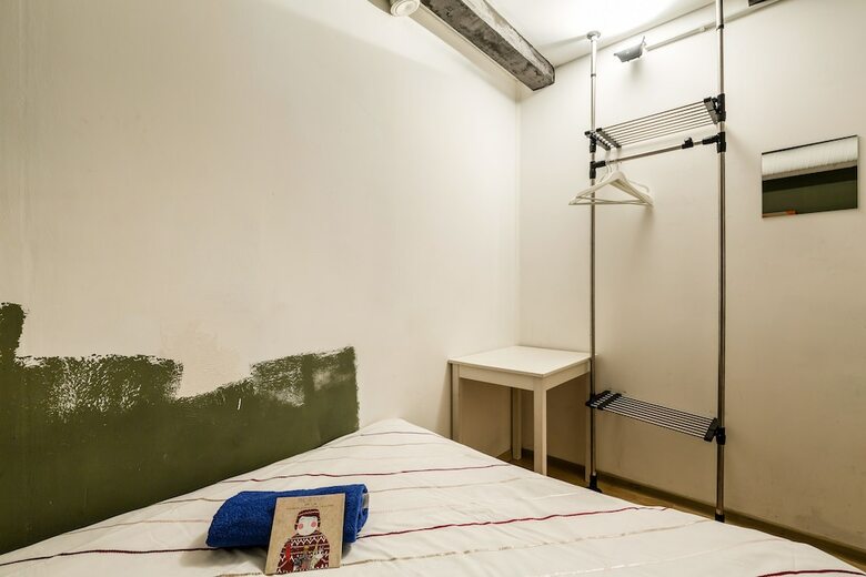 Hostal Whose Suitcase Hostel