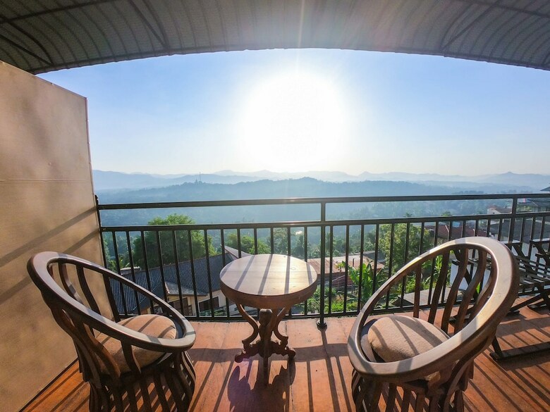 Romance Hills Hotel