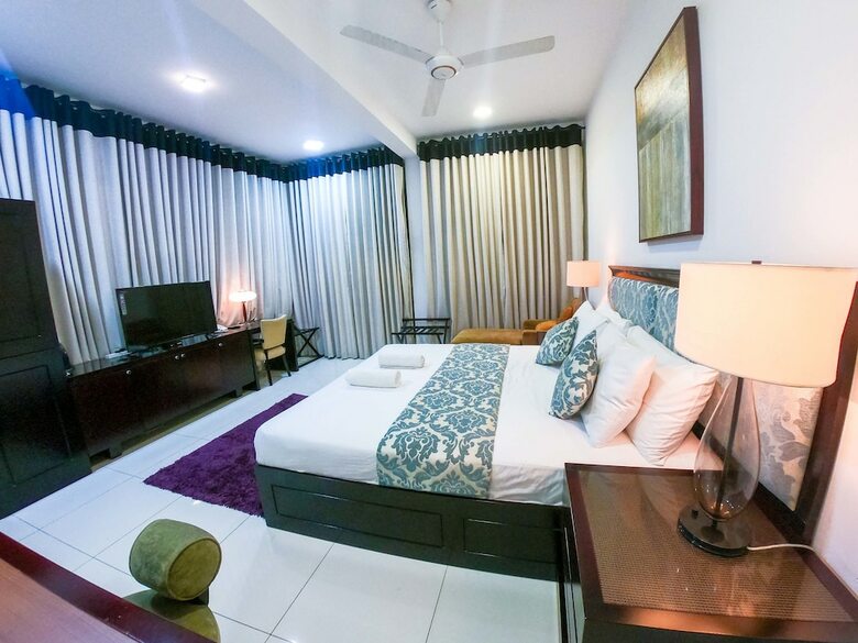 Romance Hills Hotel