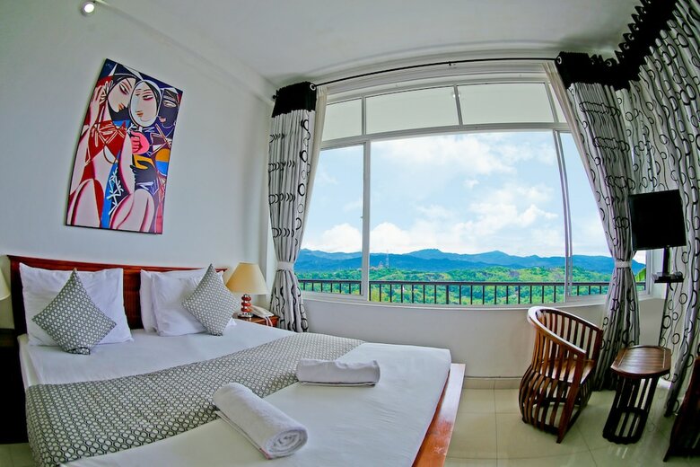 Romance Hills Hotel