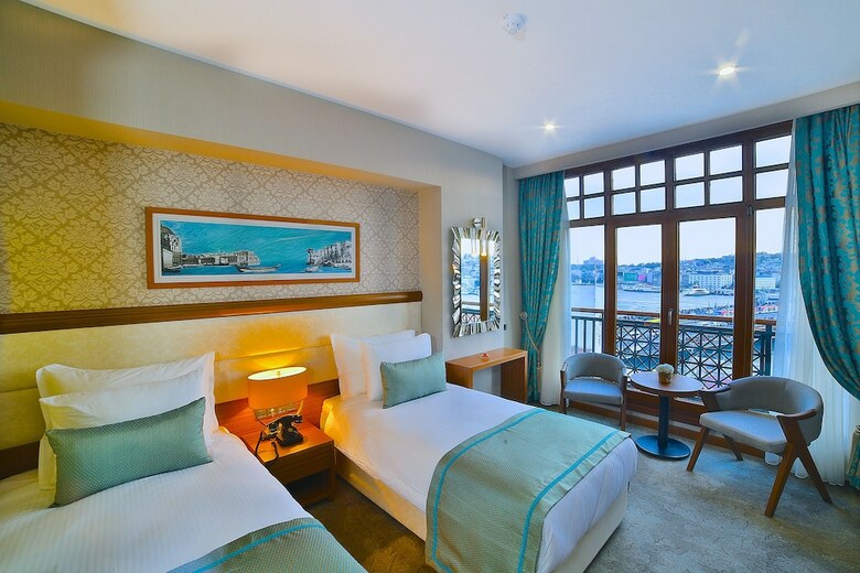 Momento Golden Horn Hotel