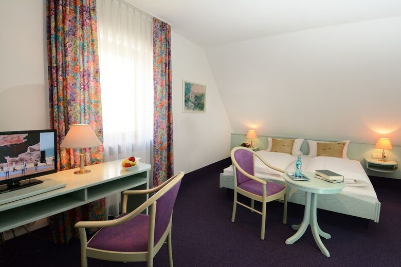 Hostal Hotel Weisses Lamm