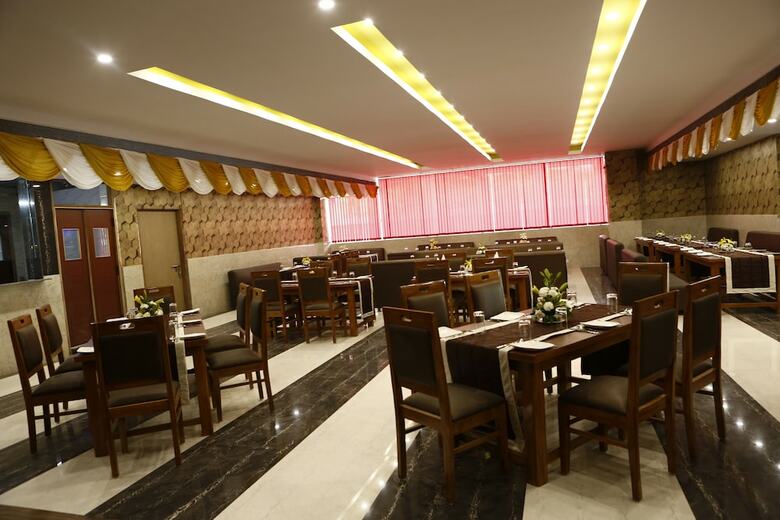 Hotel Cygnett Park Di- Arch