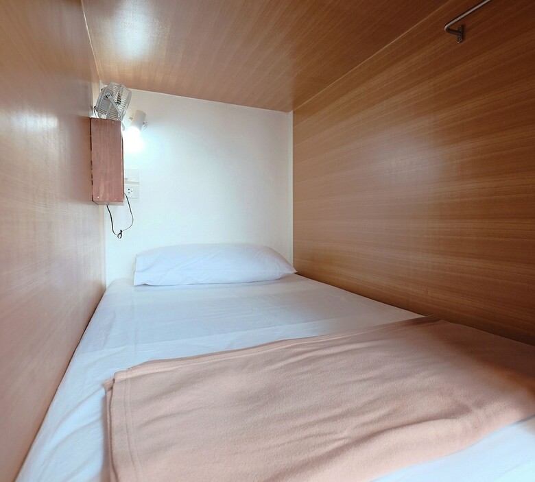 Hostal Wayha Hostel Don Mueang Airport